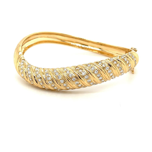 18K Gold Curved Bangle Bracelet With Round Cut Diamonds