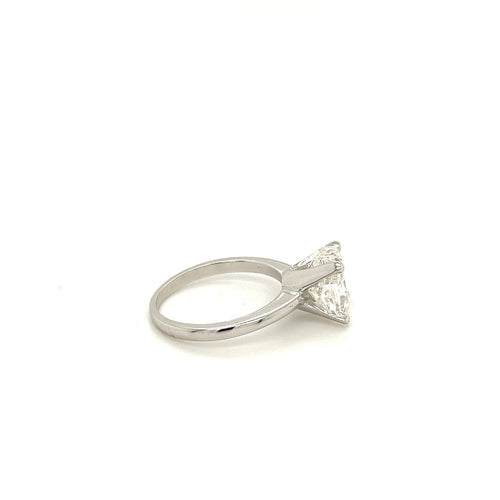 3.50 carat, G, VS2, 18k White Gold Solitaire Cushion Lab Diamond Ring